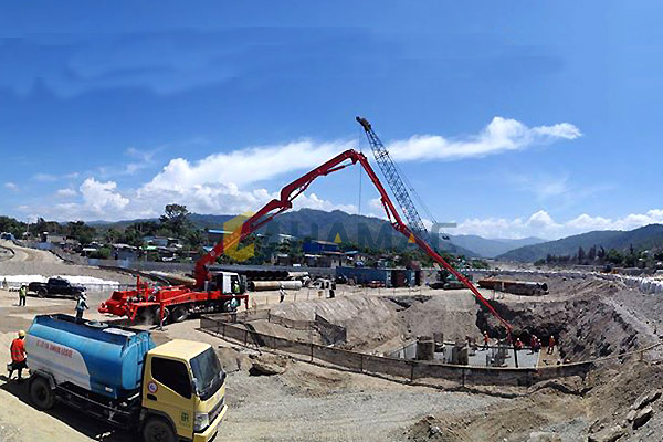 Montadas sobre camión bomba de pluma de 42 metros en Papua Nueva Coquimbo